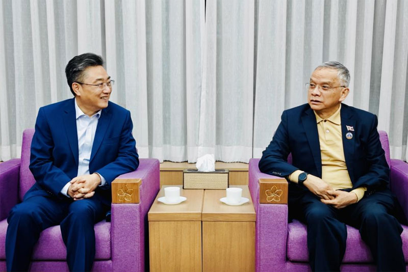 SG Shi Zhongjun Greets Vice President of the Lao National Assembly